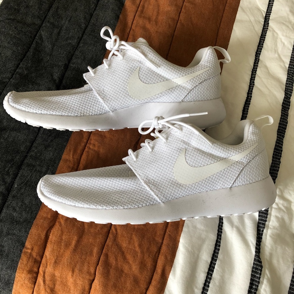 Men’s Nike Roshe One shoes
